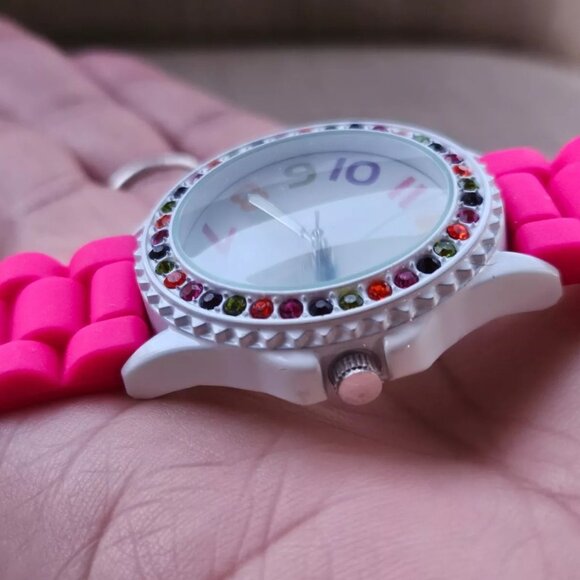 Multi Color Crystals Accent Bezel Wristwatch Pink Rubber Strap Analog Watch - Picture 3 of 11